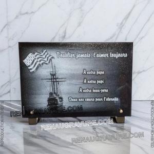 Plaque funéraire bateau voilier et drapeau breton | Renaud Gravure