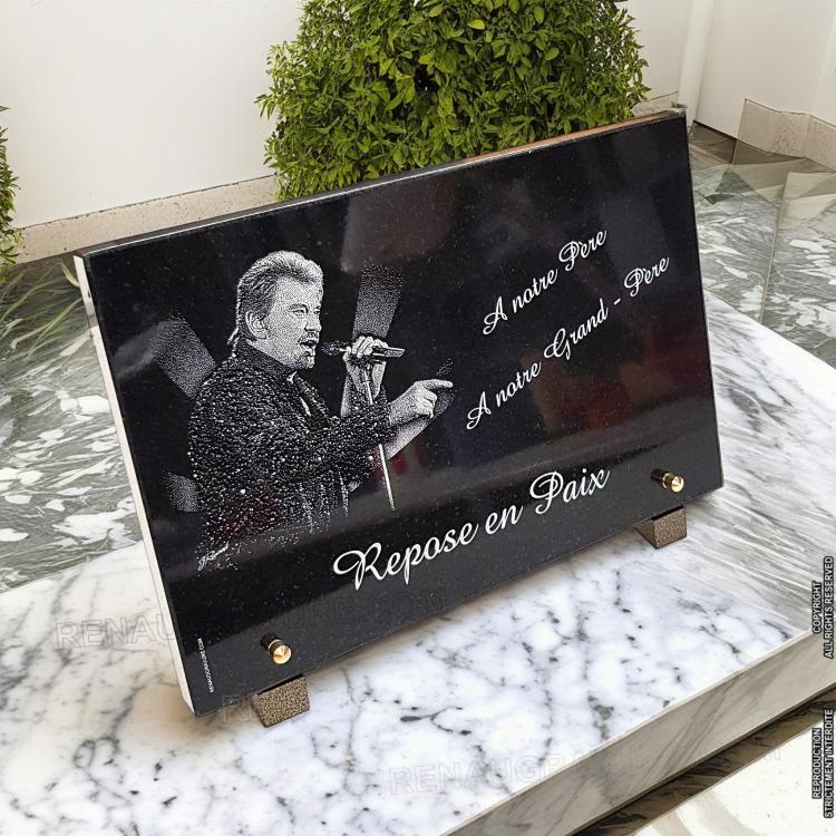 Plaque funéraire Johnny Hallyday en fraie gravure sur granit (inaltérable)